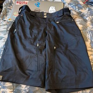 Pearl Izumi ultra hi-end mountain bike shorts